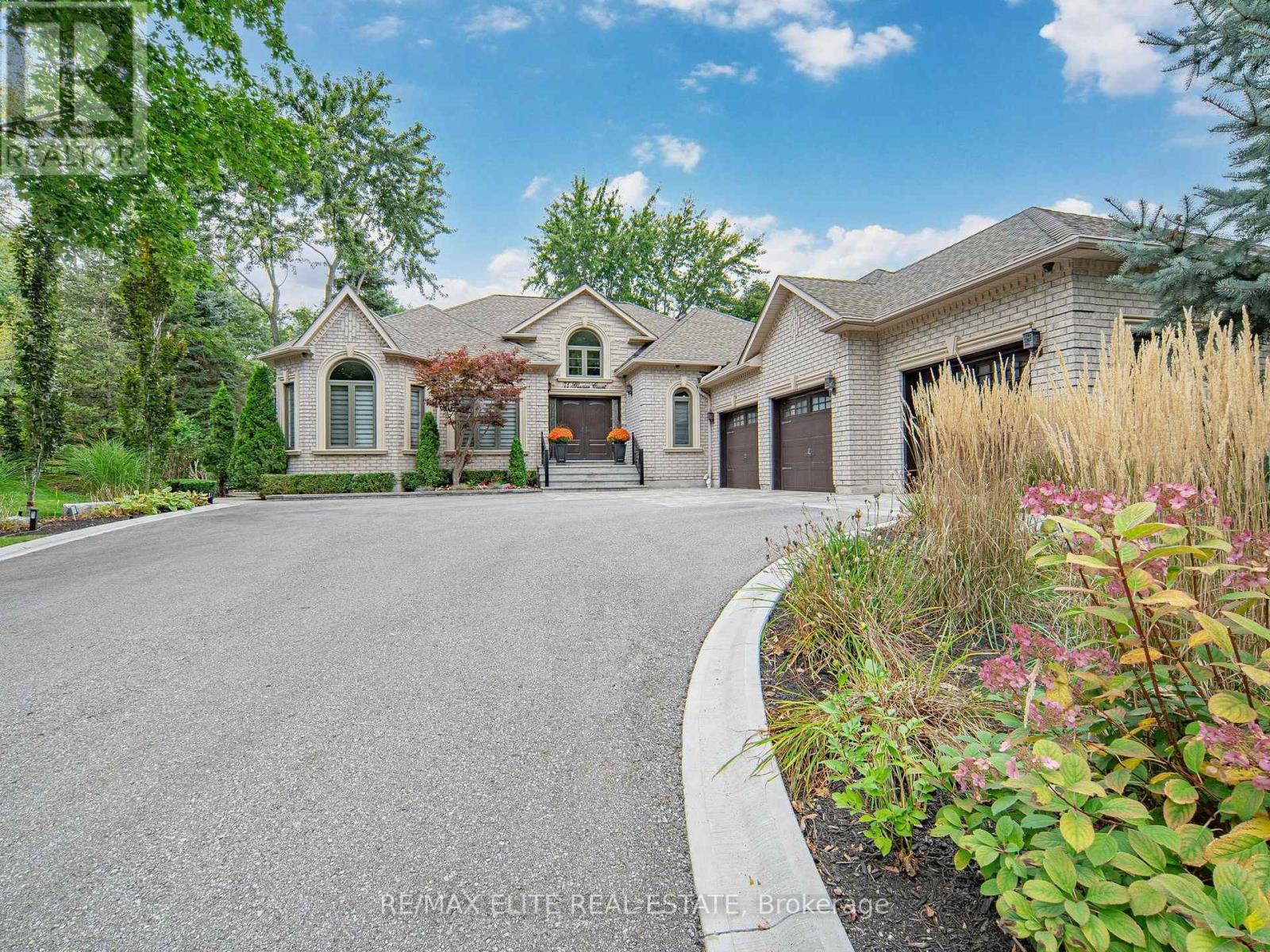 71 GLACIER COURT, vaughan, Ontario